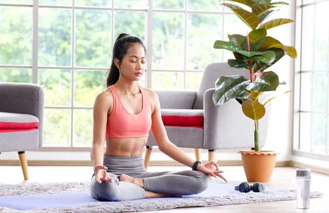 Studi Perbandingan Efektivitas Metode Relaksasi: Meditasi vs. Yoga dalam Mengatasi Stres